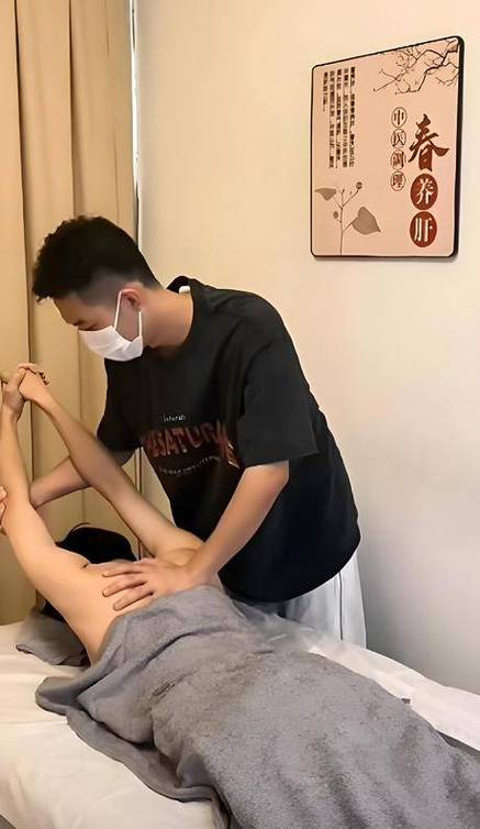 萝莉影院的相关介绍