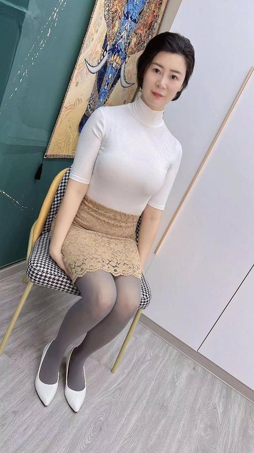 欧美少妇熟女色图片的相关介绍