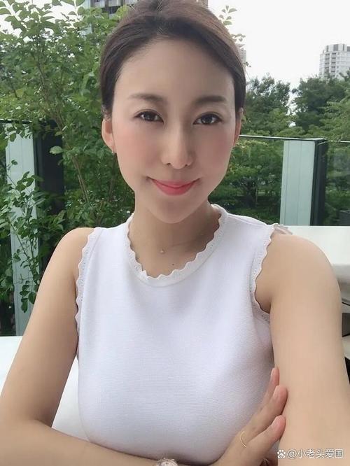 秋霞电影院网伦霞的相关介绍