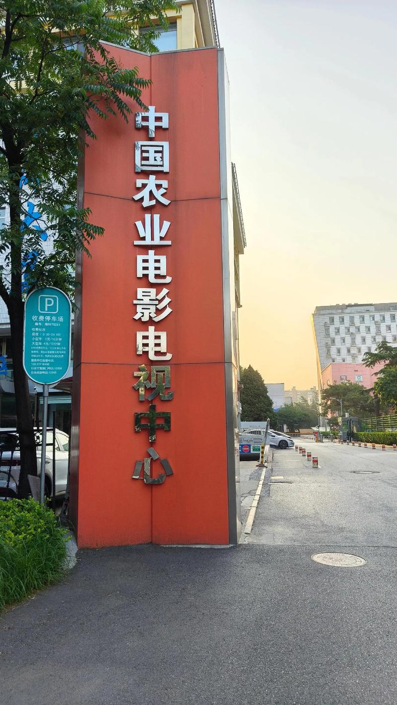 少妇人妻综合在线的相关介绍