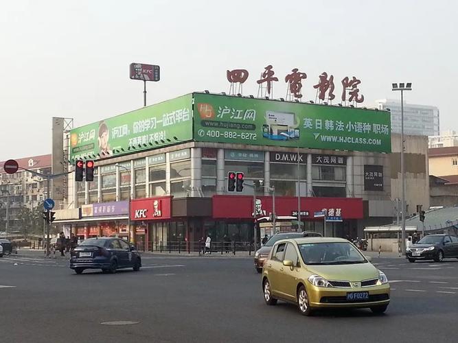 酒店人妻自拍的相关介绍