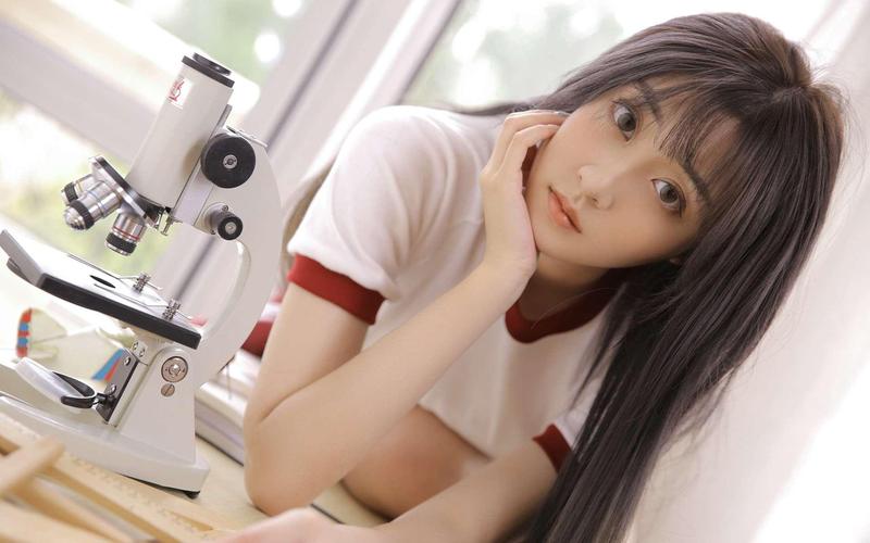 巨乳美女被男人操的相关介绍