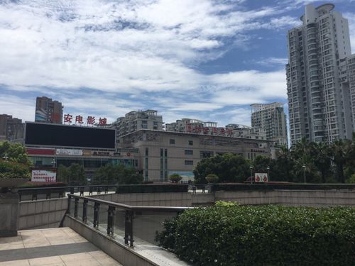 精品人妻少妇嫩草av蜜桃的相关介绍