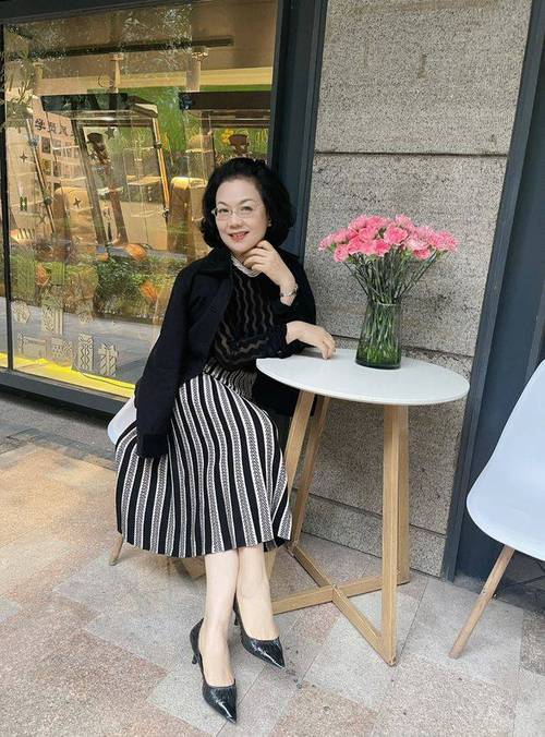 人妻欧美高清的相关介绍