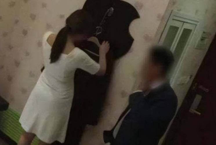 动漫女生诱惑的相关介绍