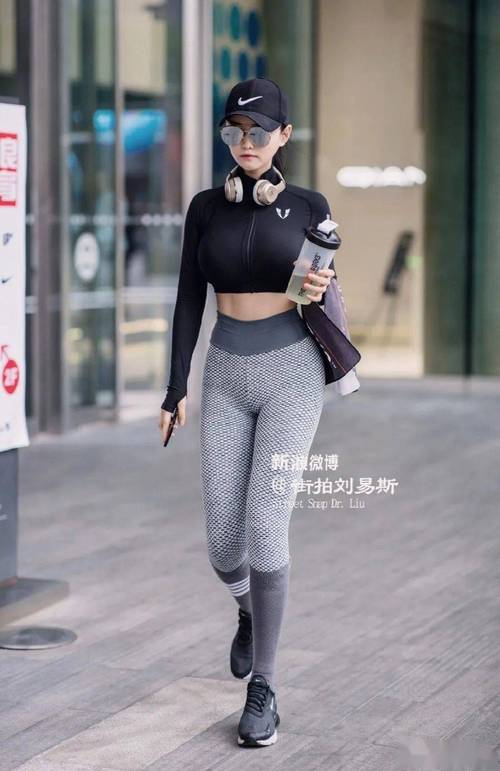 人妻啪啪啪2的相关介绍