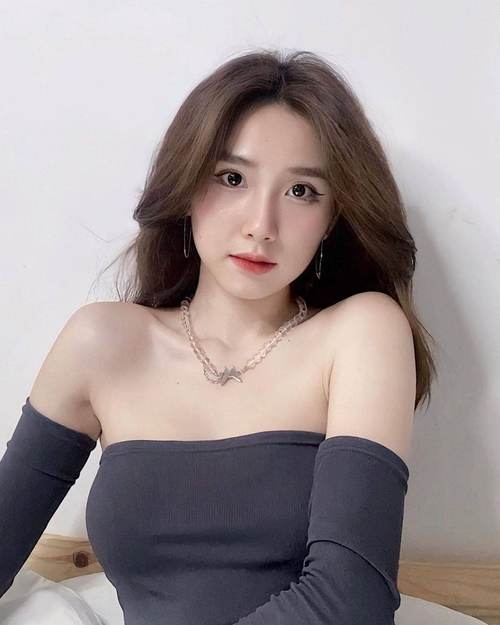 美女18禁在线播放的相关介绍