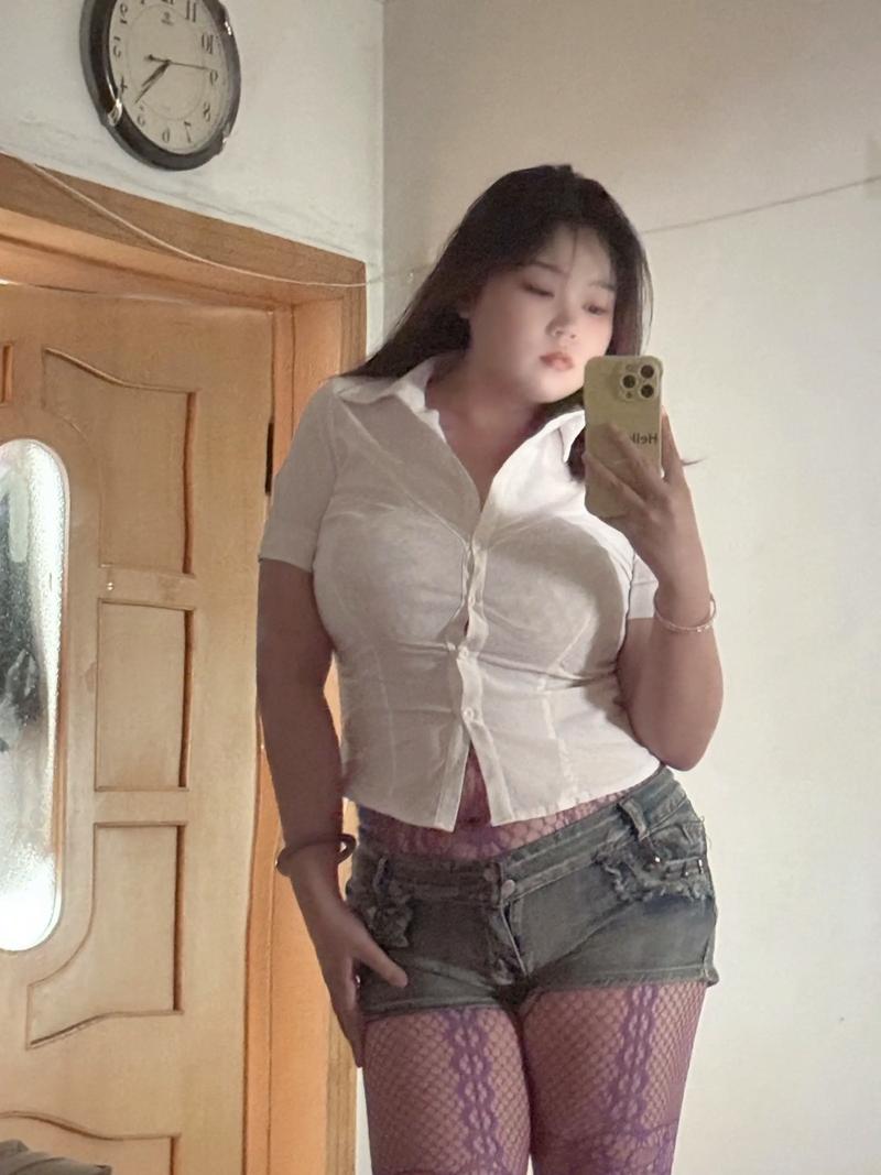 人妻少妇久久久久久的相关介绍