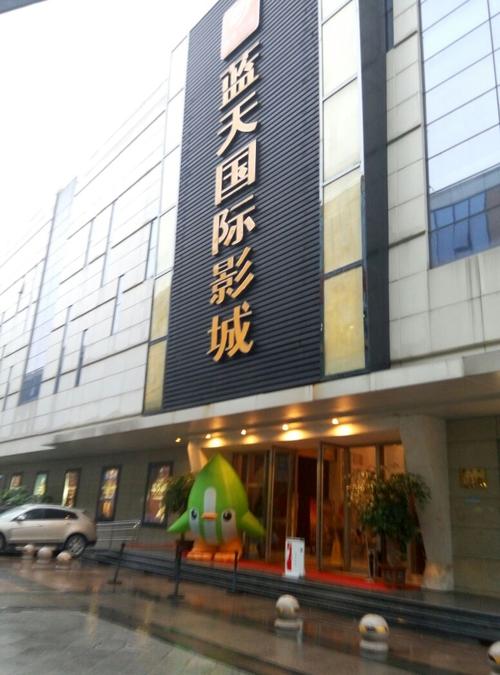 女生下体有黄褐色分泌物的相关介绍