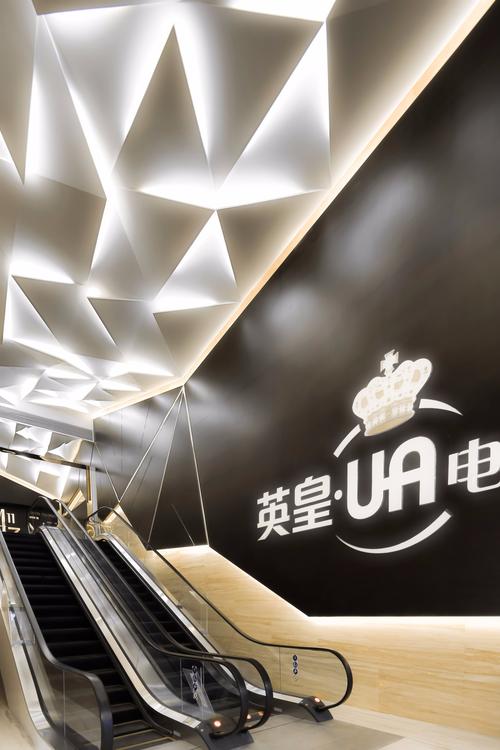 美女被老师操的相关介绍