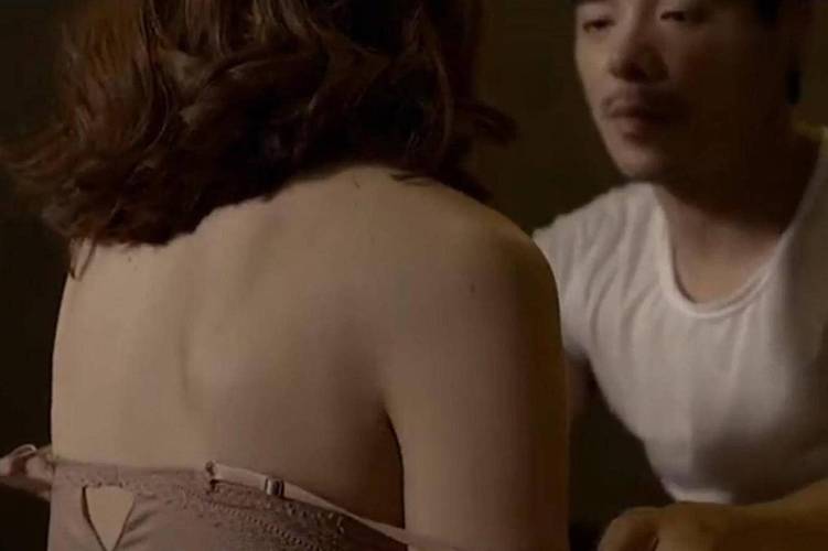 极品美女扒开粉嫩小av的相关介绍