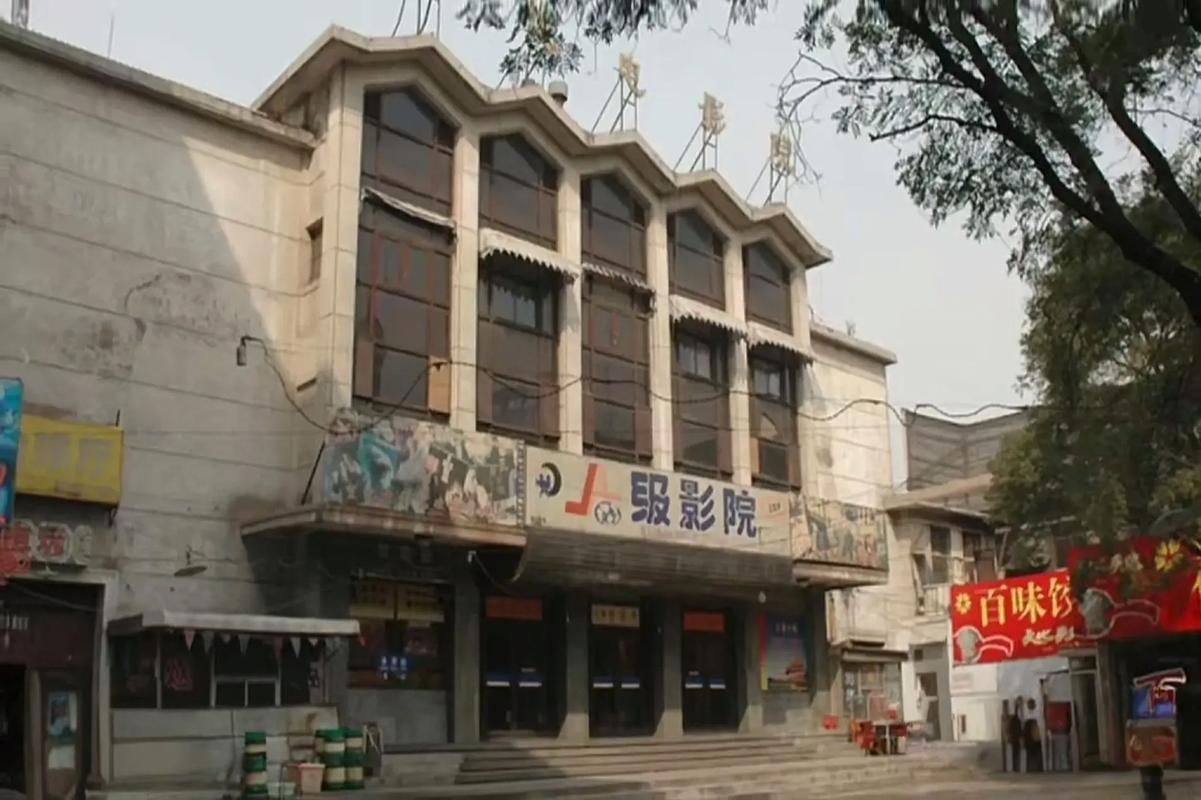 大陆老人艳情毛毛大片的相关介绍