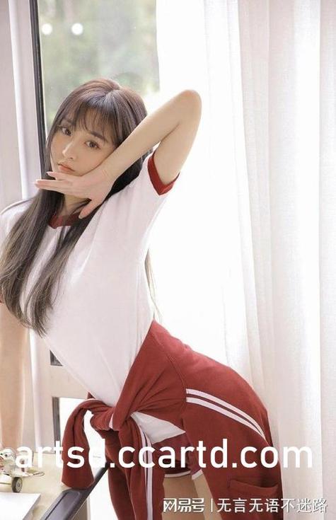 美女脱18以下禁止看尿口视频的相关介绍