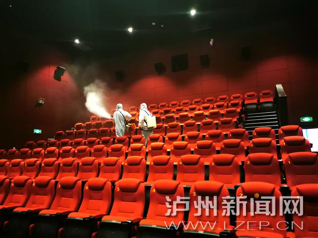 美女老师操男同学的相关介绍