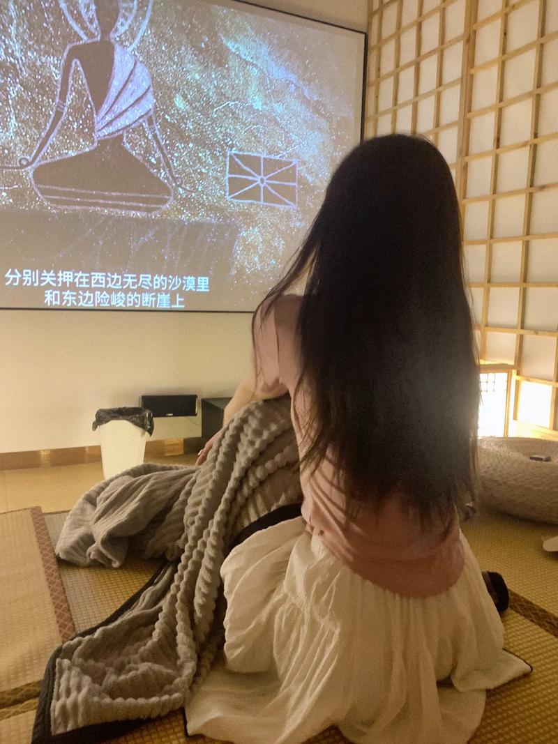 女生内裤出现黄色分泌物的相关介绍