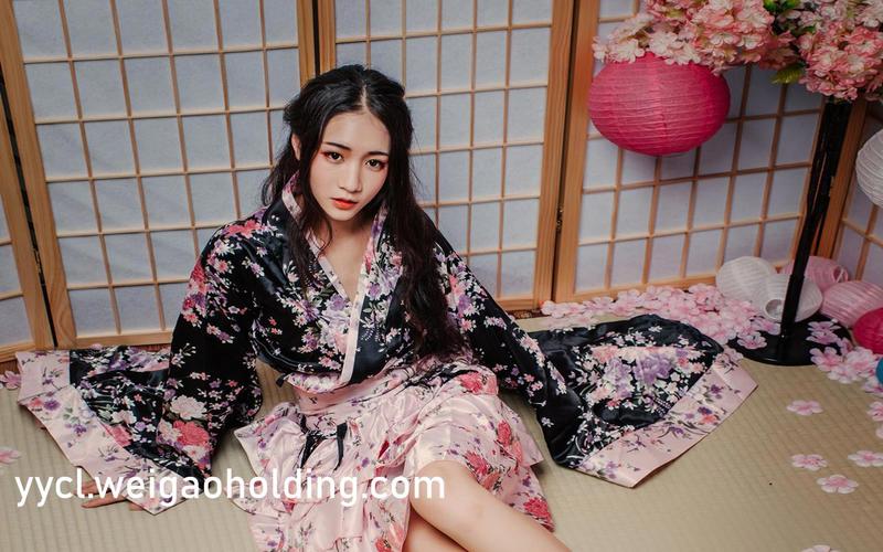老师操我的逼的相关介绍