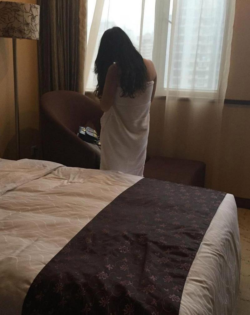 啪啪人妻爱啪啪的相关介绍