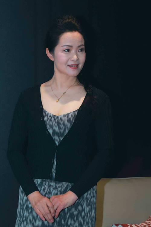 少妇美女白浆的相关介绍